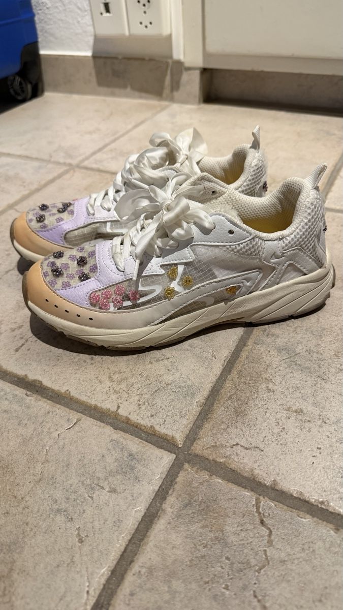 Zara Scarpe per ragazze: ZARA SNEAKER MIT BLUMEN- & PERLENDETAILS GR.36 – Usato da Thalwil venduto da olh_7cpg 5