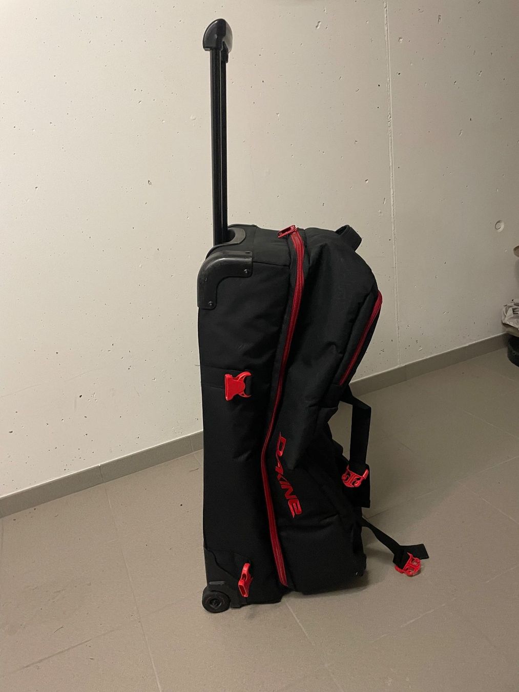 Dakine Valigie: Sportkoffer – Usato da Oberrohrdorf venduto da Roger_d.V._66 1
