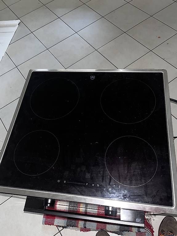 Cucine: Backofen und Induktionskochfeld V Zug – Usato da Riazzino venduto da ari_5j5d 3
