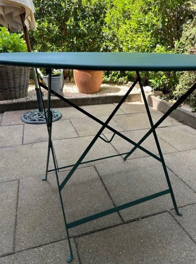 Fermob Tavoli: FERMOB Gartentisch grün – Usato da Bennau venduto da Fury3 2