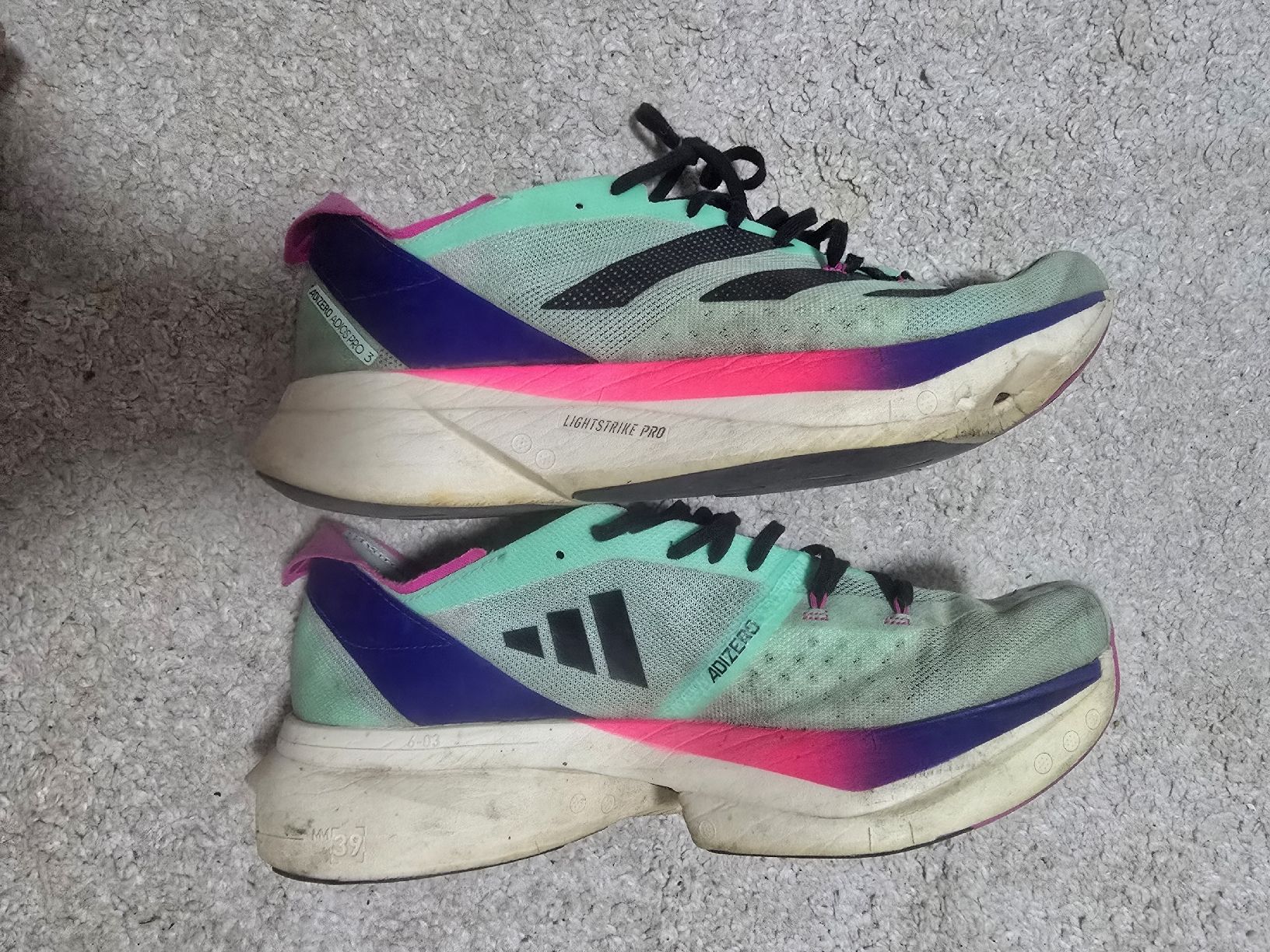 Adidas Herrenschuhe: Chaussures de course Adidas Adizero Prime X ss – Gebraucht aus Mont-sur-Lausanne von Didinho