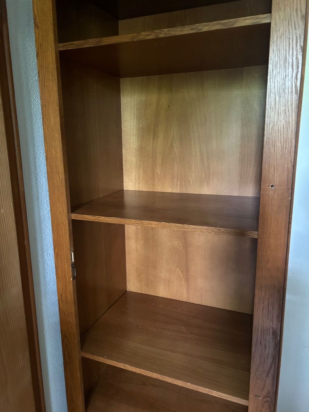 Armadi: Schrank – Usato da Schaffhausen venduto da amwr 1