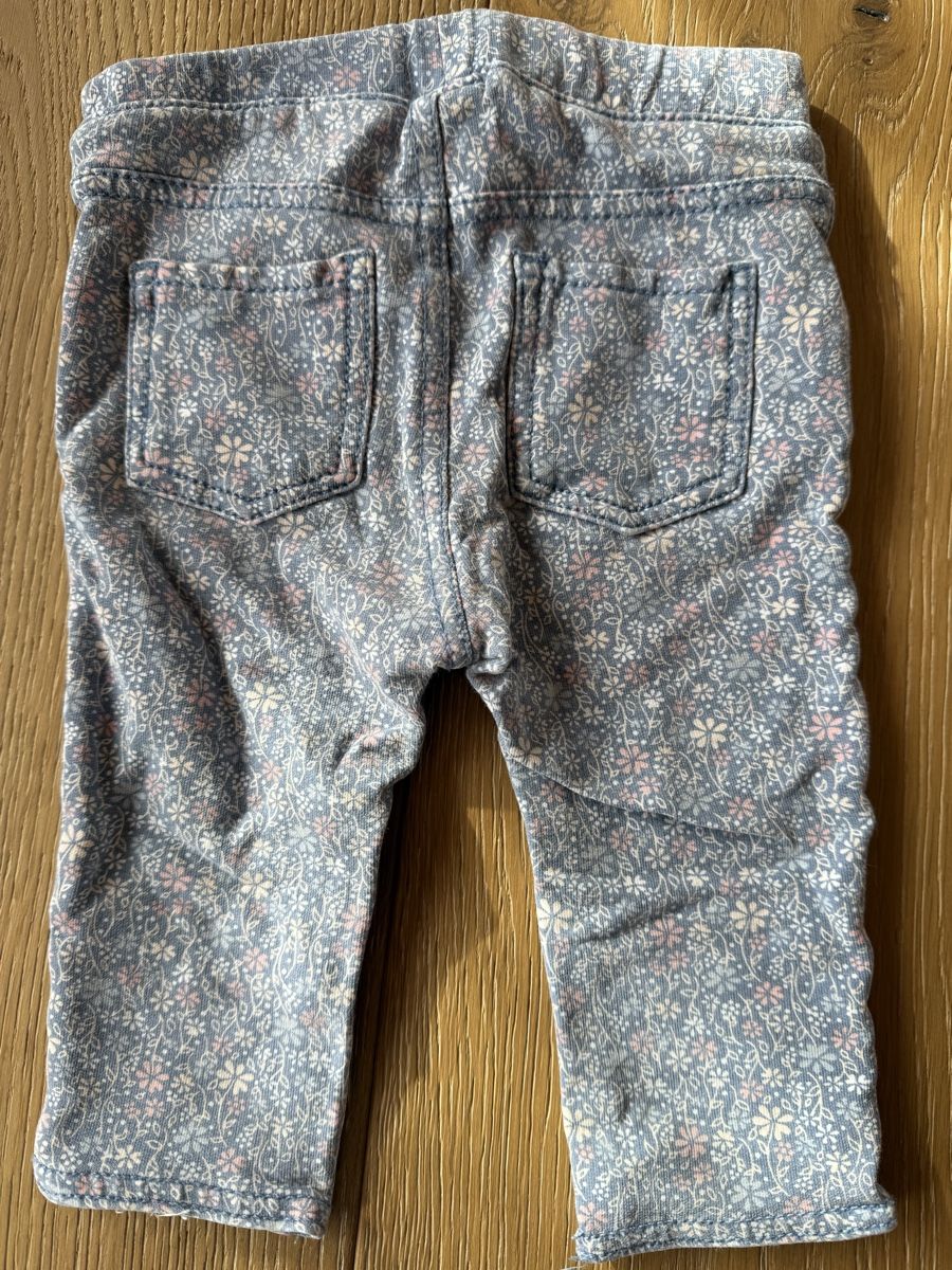 Pantaloni: Blumen Jeggins Grösse 68 – Usato da Pragg-Jenaz venduto da gobrist 1