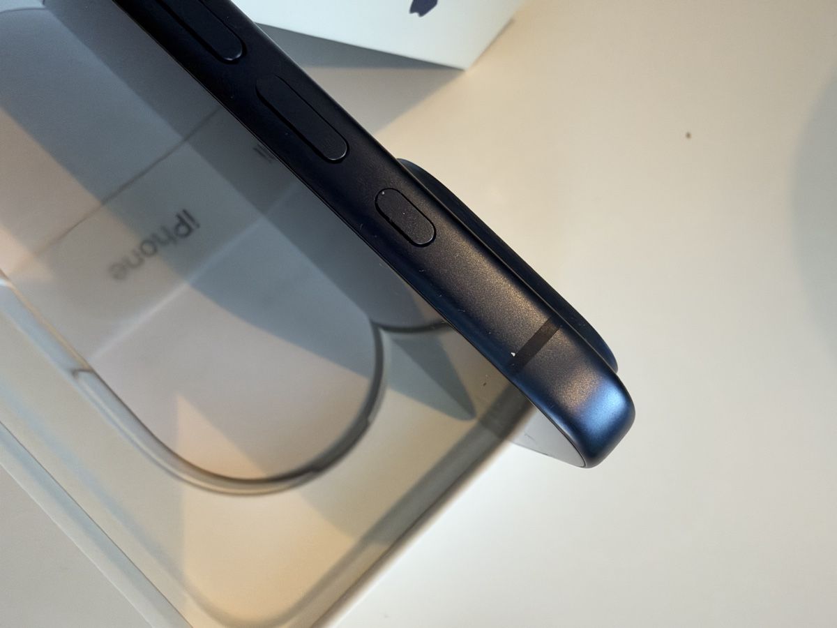 Apple Telefoni cellulari / Smartphones: Iphone 17 pro max 256GB tiefblau – Usato da Wildegg venduto da _wysiwyg_ 6