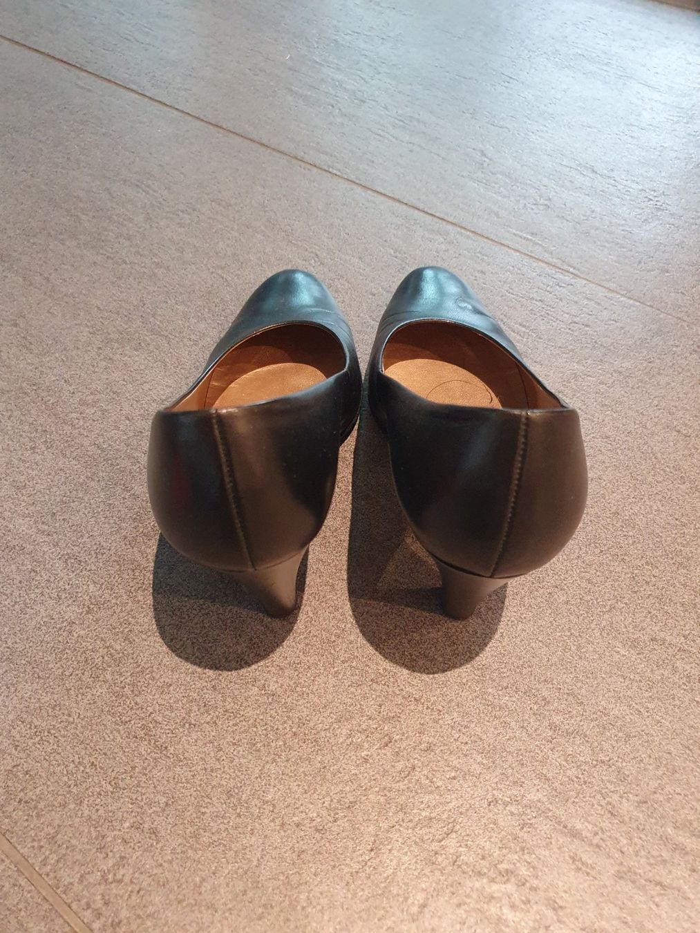 Gabor Scarpe da donna: Schwarze Gabor Pumps, Grösse 41, Leder – Usato da Altendorf venduto da MiriCaj 1