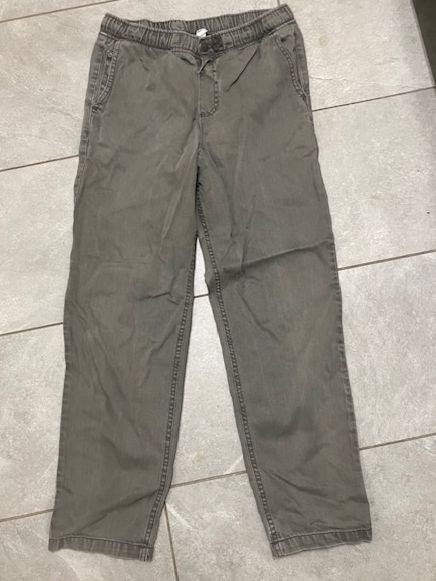 H&M Pantalons: Jogger Pull-On Hose Jungen (Gr. 164) – D'occasion à Aathal-Seegräben par daso03
