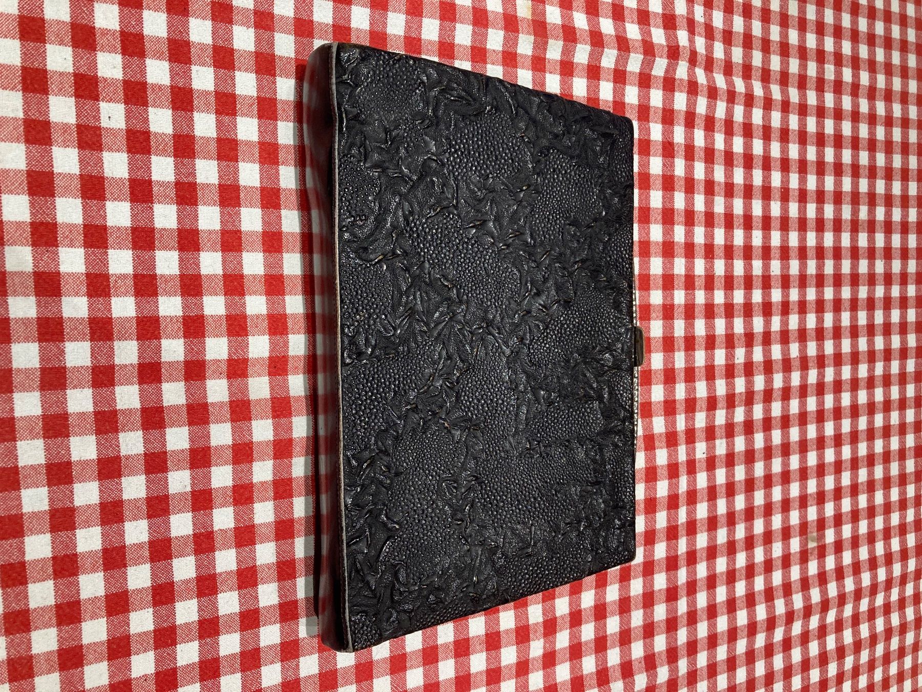 Taschen für Damen: Handtasche – Gebraucht aus Rorschach von Loonimuh