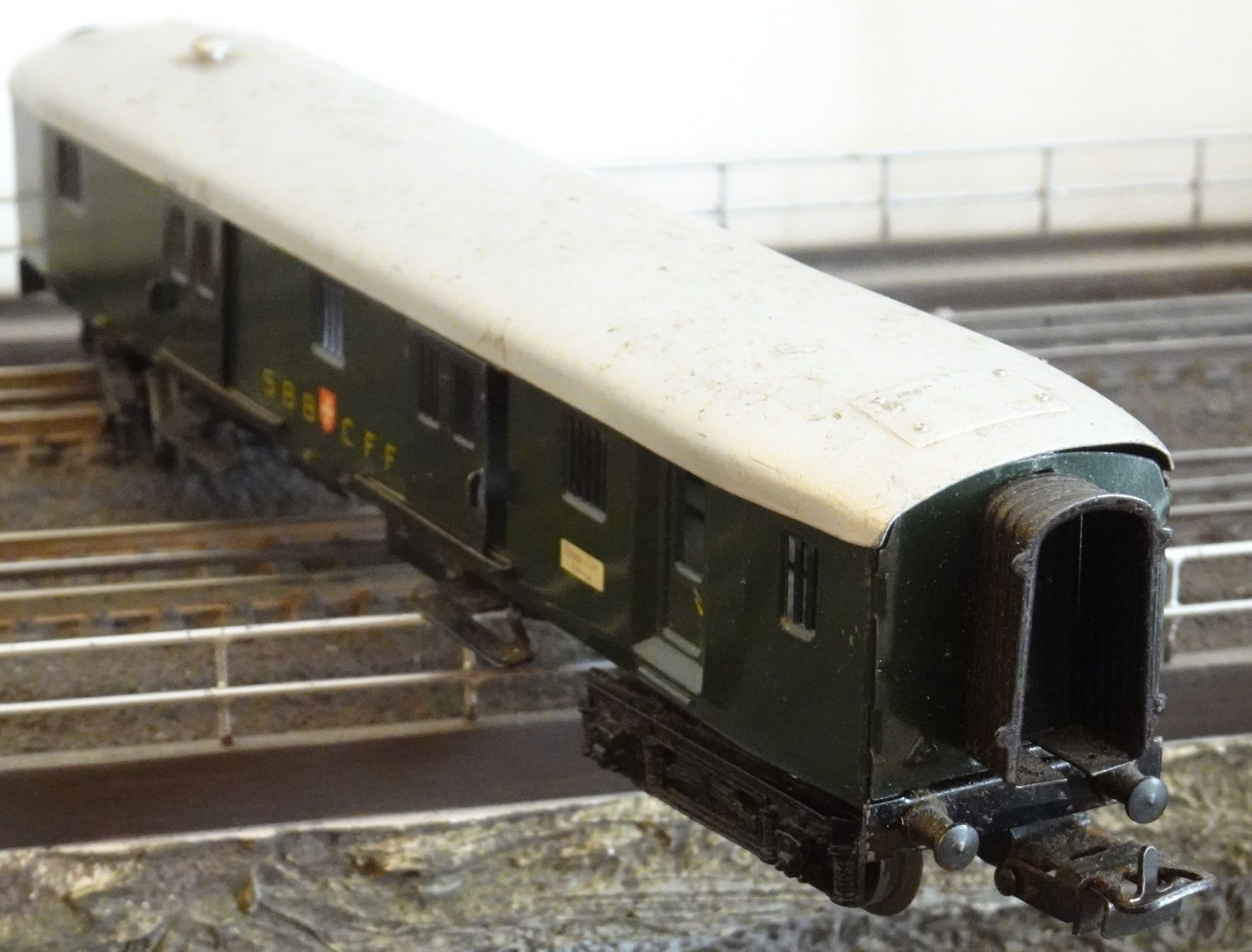 Märklin Modelleisenbahnen: Märklin Leichtschenllz Gepäckwagen 348/4 – Gebraucht aus Grossaffoltern von berner85 2