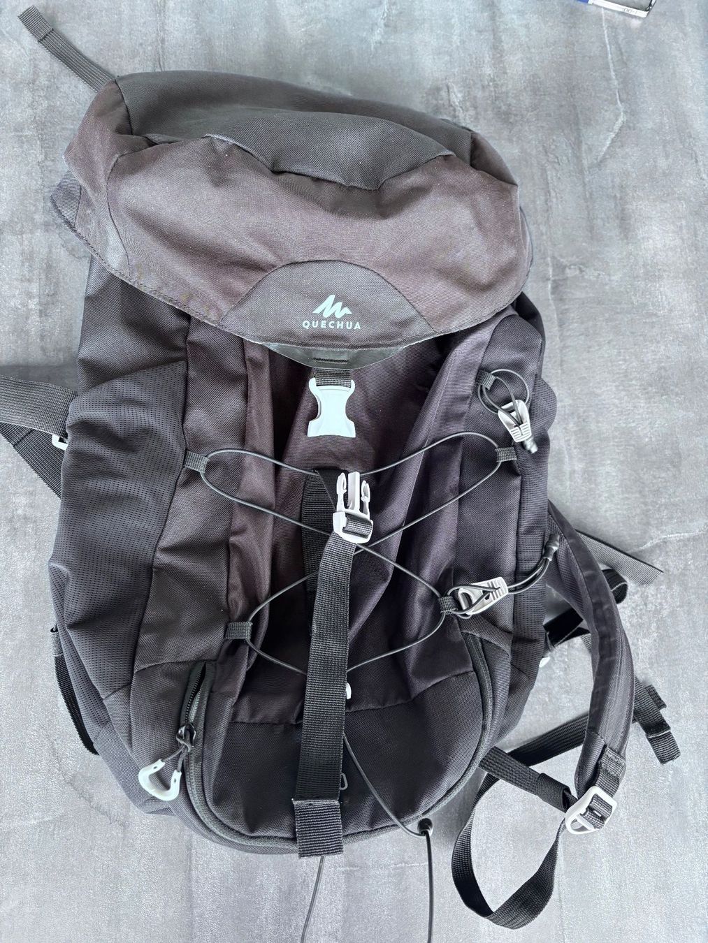 Rucksäcke: Rucksack 30 Liter, Quechua – Gebraucht aus Thun von Vw_keller