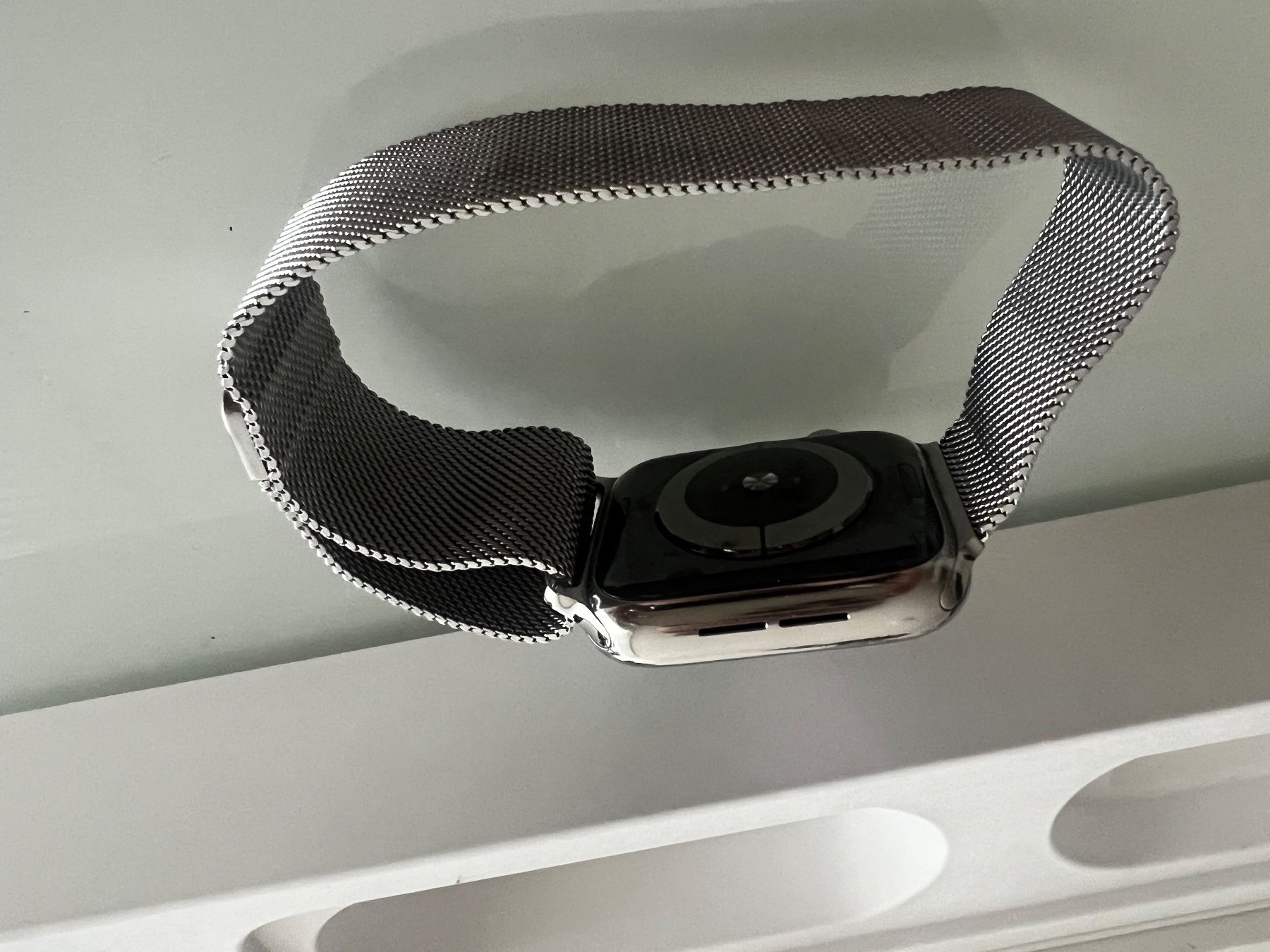 Apple Smartwatch: AppleWatch Series 5 Silber mit Edelstahlband – Gebraucht aus Oftringen von federerlorena 2