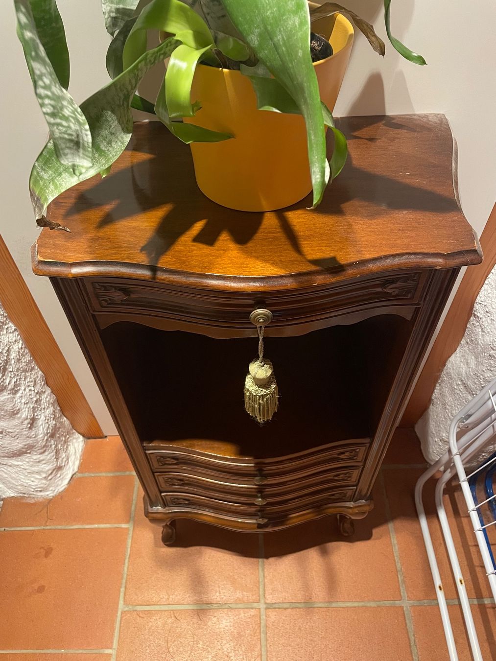 Commodes: Schränkchen Schubladen Antik Holz dunkel gut e... – D'occasion à Berg am Irchel par fab_w9rk 3