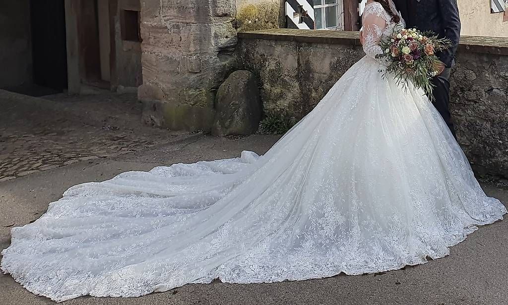 Robes: Hochzeitskleid  – D'occasion à Kleinlützel par nh568