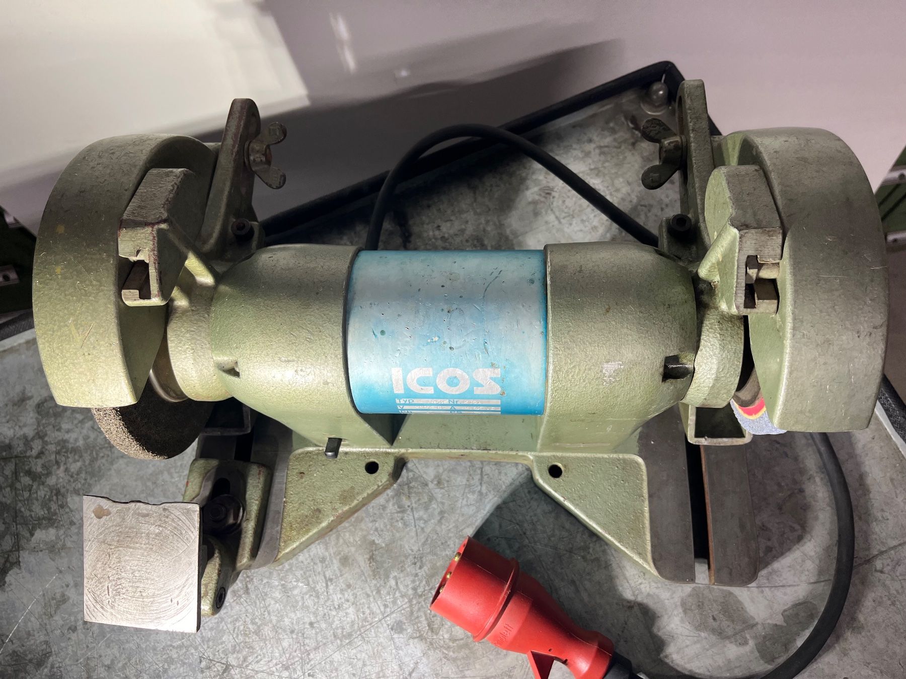 Tutte le macchine: Doppelschliefmaschine - Icos/Iseli – Usato da Winterthur venduto da ReUse_Baumarkt 7