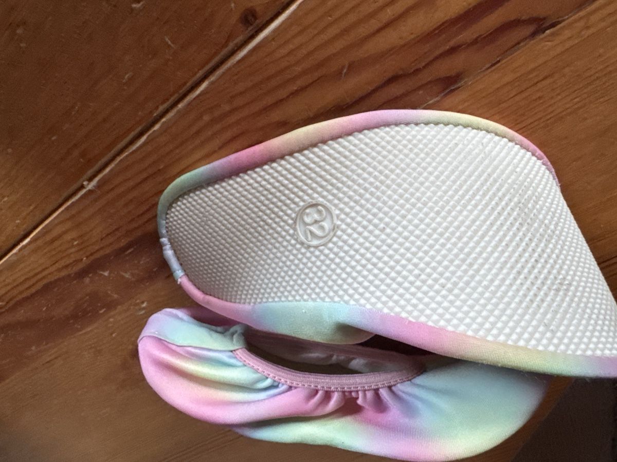 Scarpe da uomo: Turnfinken, täppeli Gr. 32 – Nuovo (secondo la descrizione) da Fehraltorf venduto da bes_x99s 1
