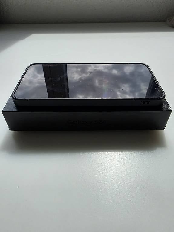 Portables: Samsung S24 256GB – D'occasion à Rothenfluh par cfb_rf75
