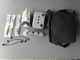 DJI Mini 2 Fly More Combo, 4K, 249 g, 3 Akkus, wie neu