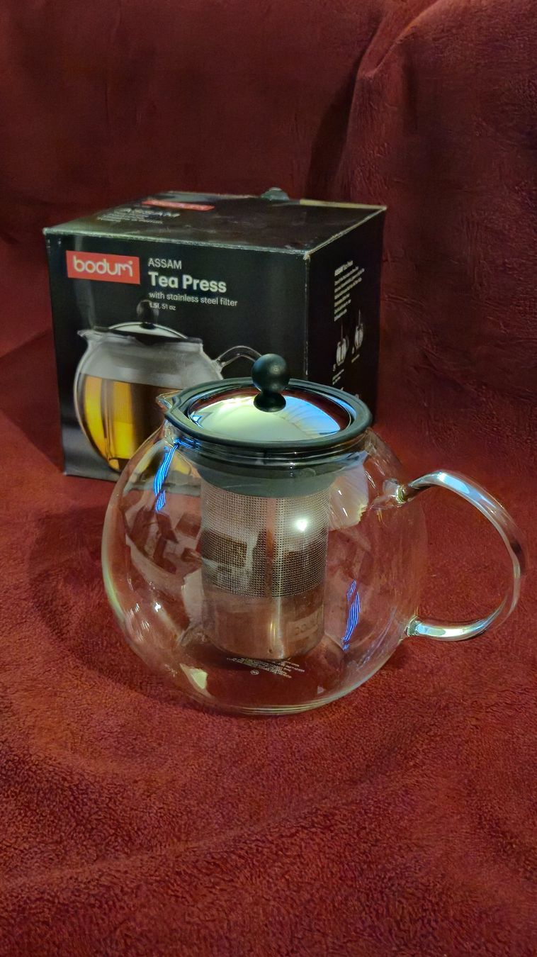 Bodum Teiere: Bodum Teebereiter mit Edelstahlfilter, 1.5l – Usato da Wilen b. Wollerau venduto da TheNordic