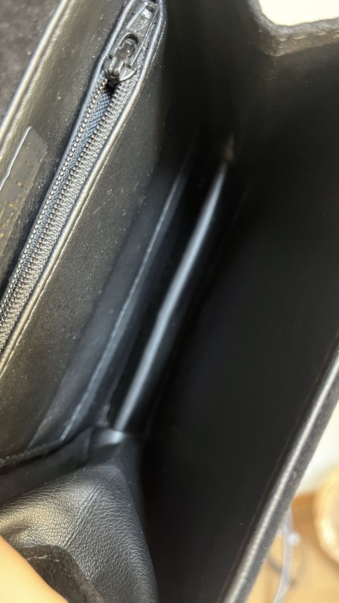 Borse da donna: Borsa a tracolla nera scamosciata con catena dorata – Usato da Lugano venduto da yul_fhg2 5