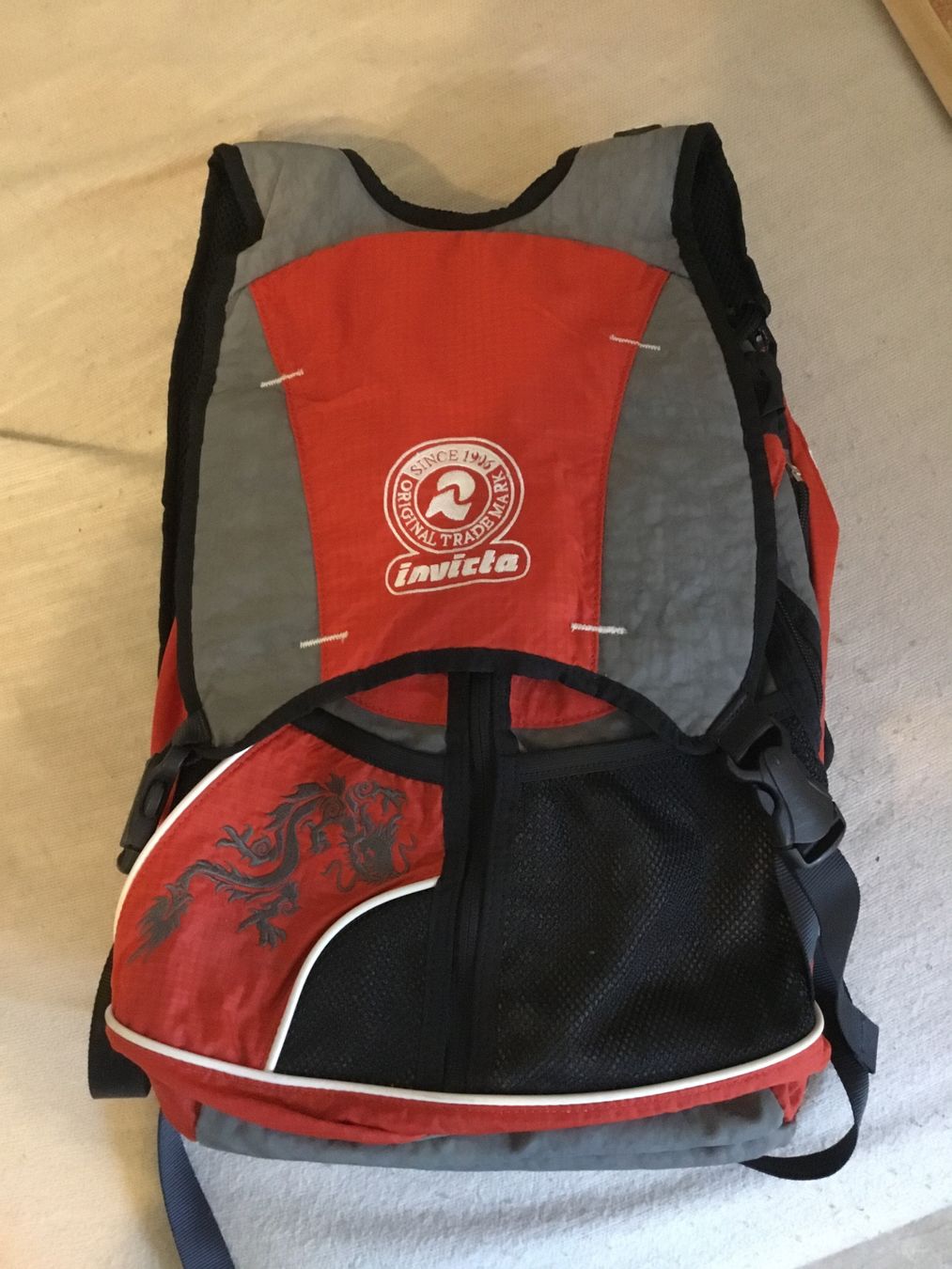 Invicta Zaini: Schulrucksack von Invicta – Nuovo (secondo la descrizione) da Diessenhofen venduto da quinto9
