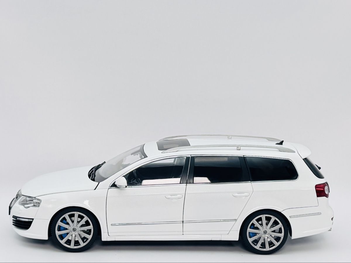 Volkswagen Modellini d'auto: 1:18 VW Passat R36 NZG – Nuovo (secondo la descrizione) da Baar venduto da Cai 1