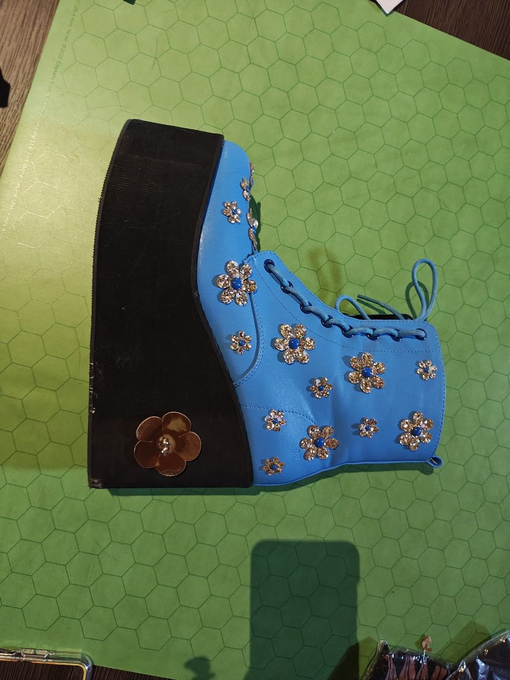 Scarpe da donna: Koi platform boots – Usato da Mönchaltorf venduto da Llyrian 2