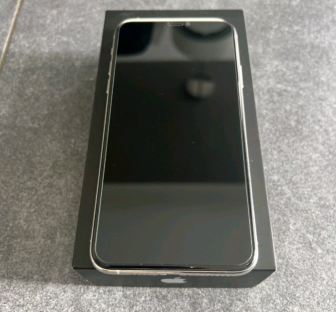 Apple Handys / Smartphones: iPhone 11 Pro Max (256GB) Akku 93% – Gebraucht aus Luzern von Waince786 4