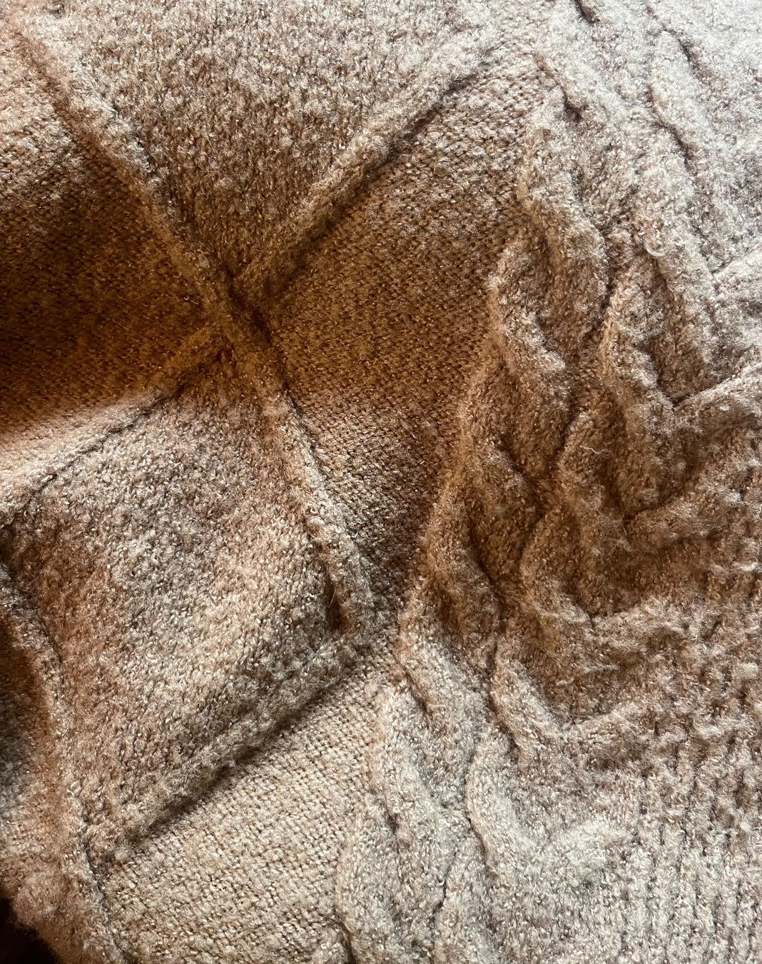 Vestiti: Mignonne robe à col roulé beige – Usato da Ardon venduto da chl_j2df 2