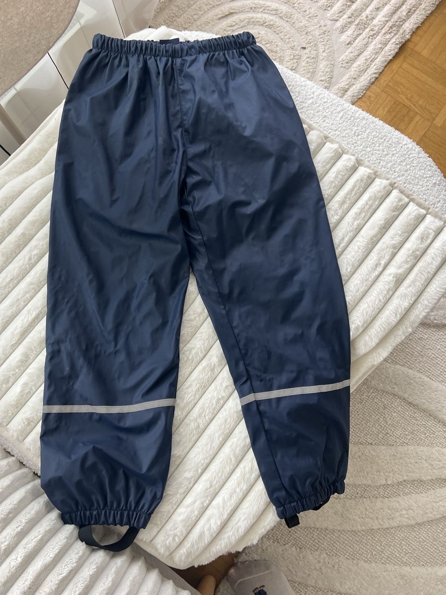 Pantaloni: REGENHOSE INNEN STOFFFUTTER GR 128/134 – Usato da Basel venduto da theo-g77