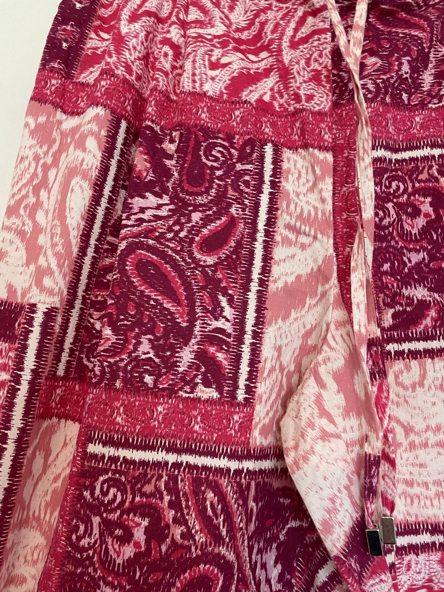 Zara Pantaloni: Pink Paisley Patchwork Trousers – Nuovo (secondo la descrizione) da Roche VD venduto da closetcleanse 2