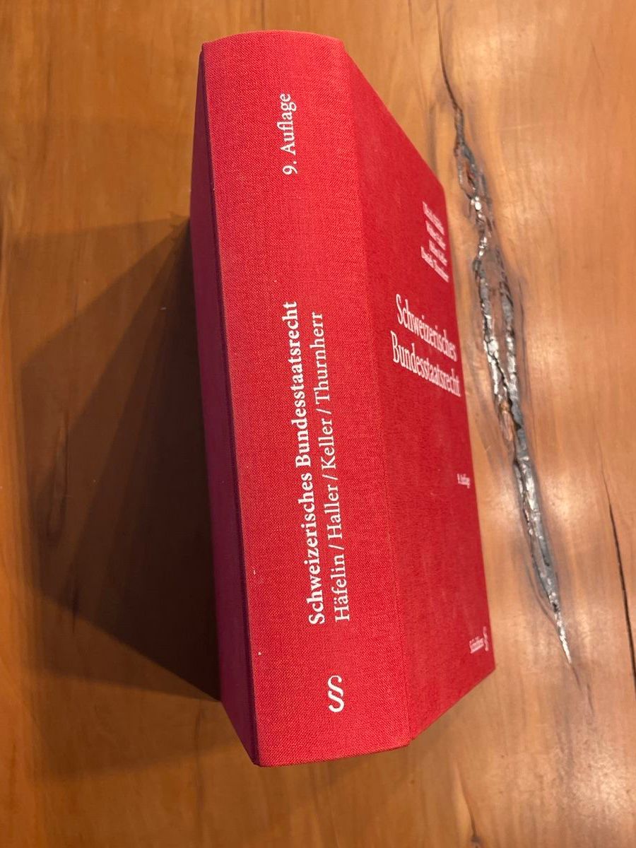 Libri: Schweizerisches Bundesstaatsrecht, 9. Auflage – Nuovo (secondo la descrizione) da Volketswil venduto da doughboy 1