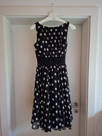 Sommerkleid gepunktet Gr.38 (Swing)