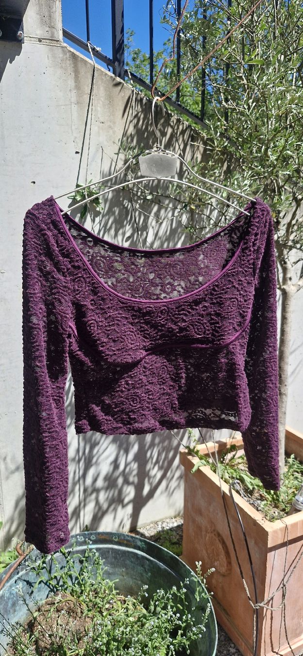 Top: Violettes Langarm Crop Top – Nuovo (secondo la descrizione) da Wohlen b. Bern venduto da lau_7vcp