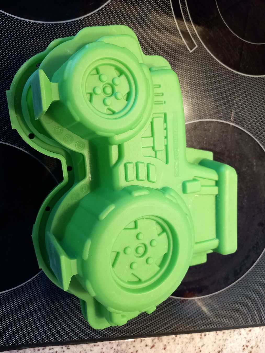 Teglie da forno: silikon Backform Traktor 3D Kindergeburtstag – Usato da Zürich venduto da ann_6j7t 1