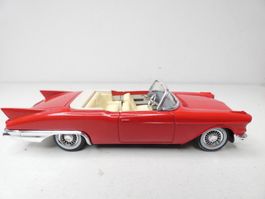 Cadillac Eldorado Biarritz 1957 Solido in Vitrine 1-43 247