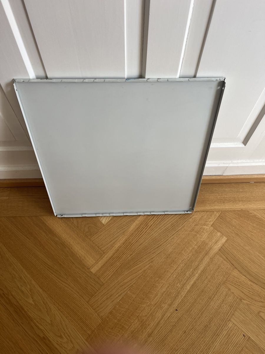 Plateaux: USM Haller Tablar Blech 50x50 hellgrau – D'occasion à Zürich par bretxo 4