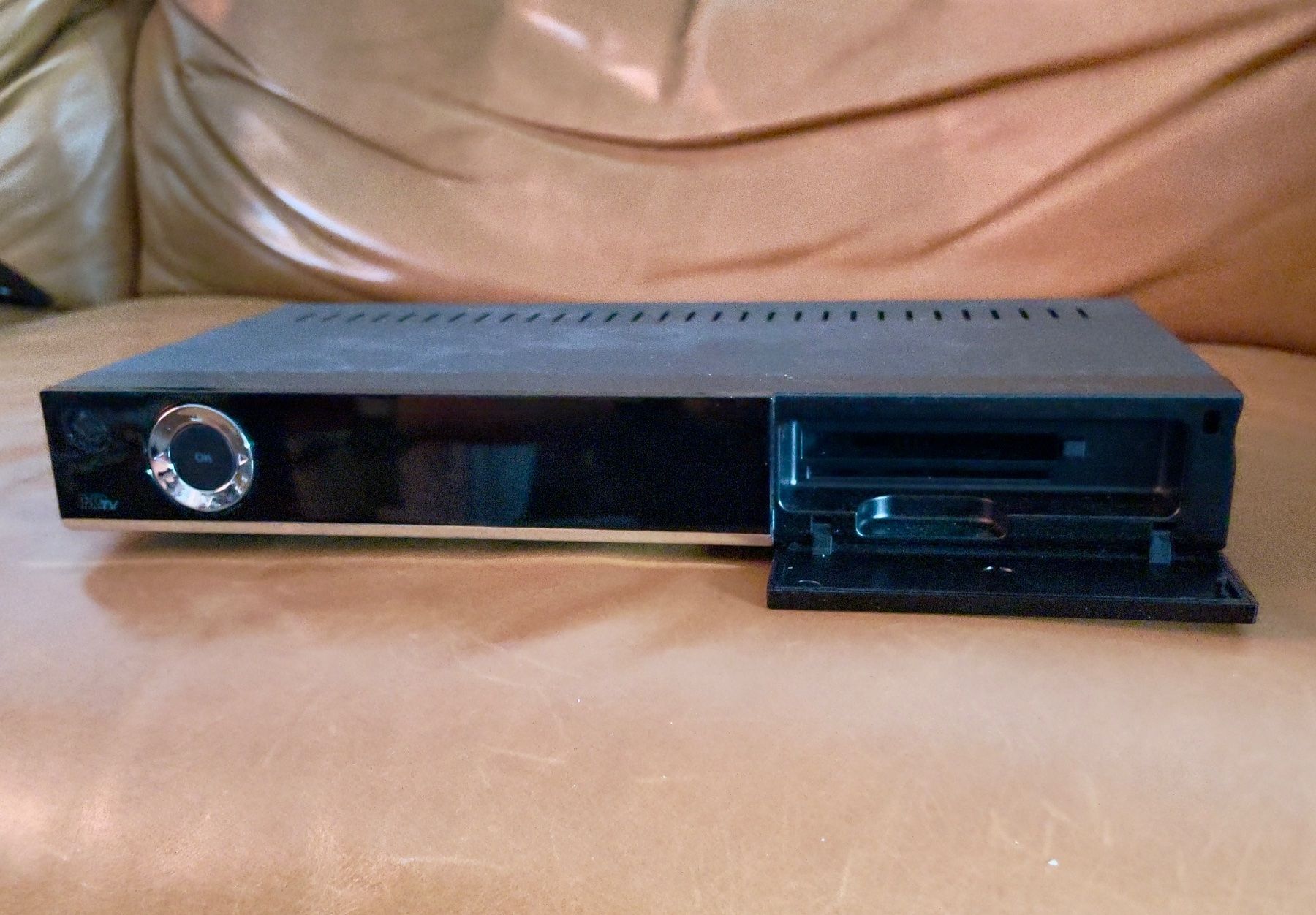 Technisat Receiver: TechniSat TechniStar S1 TV-Receiver mit Fernbedienung, Kabel – Gebraucht aus Winterthur von ttltc 5