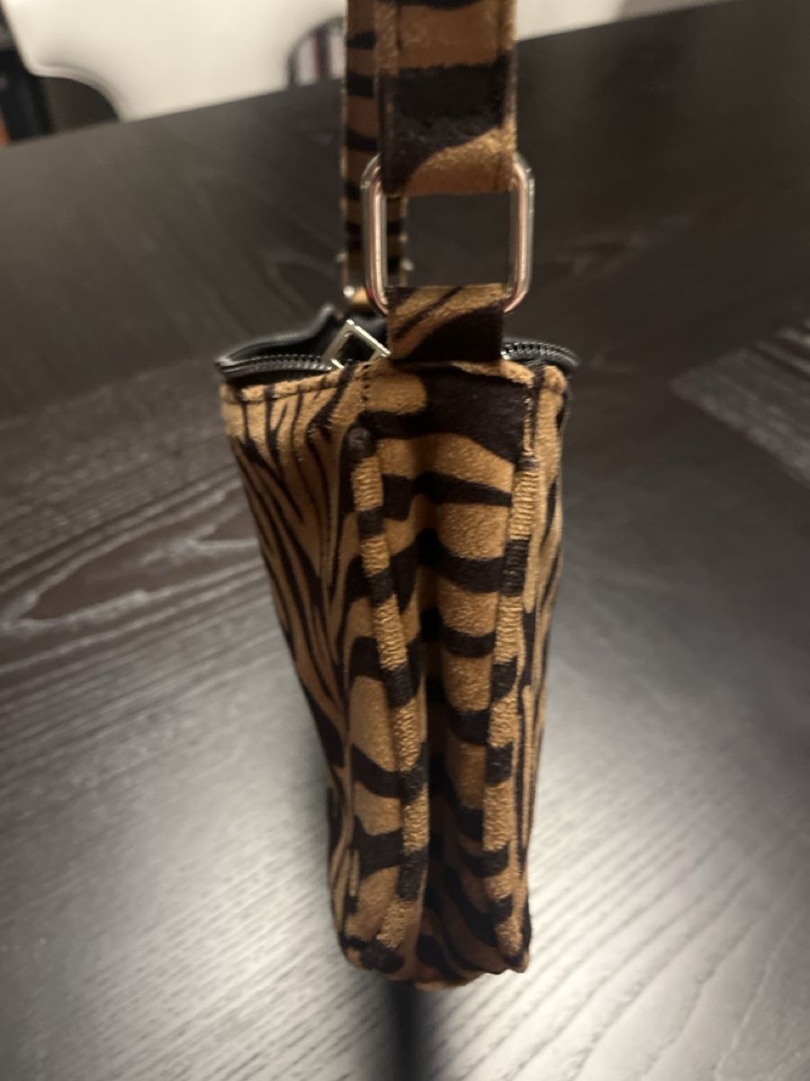Sacs & sacs à dos: Subdued shoulder bag with zipper – D'occasion à Rüschlikon par ant_5v7g 1