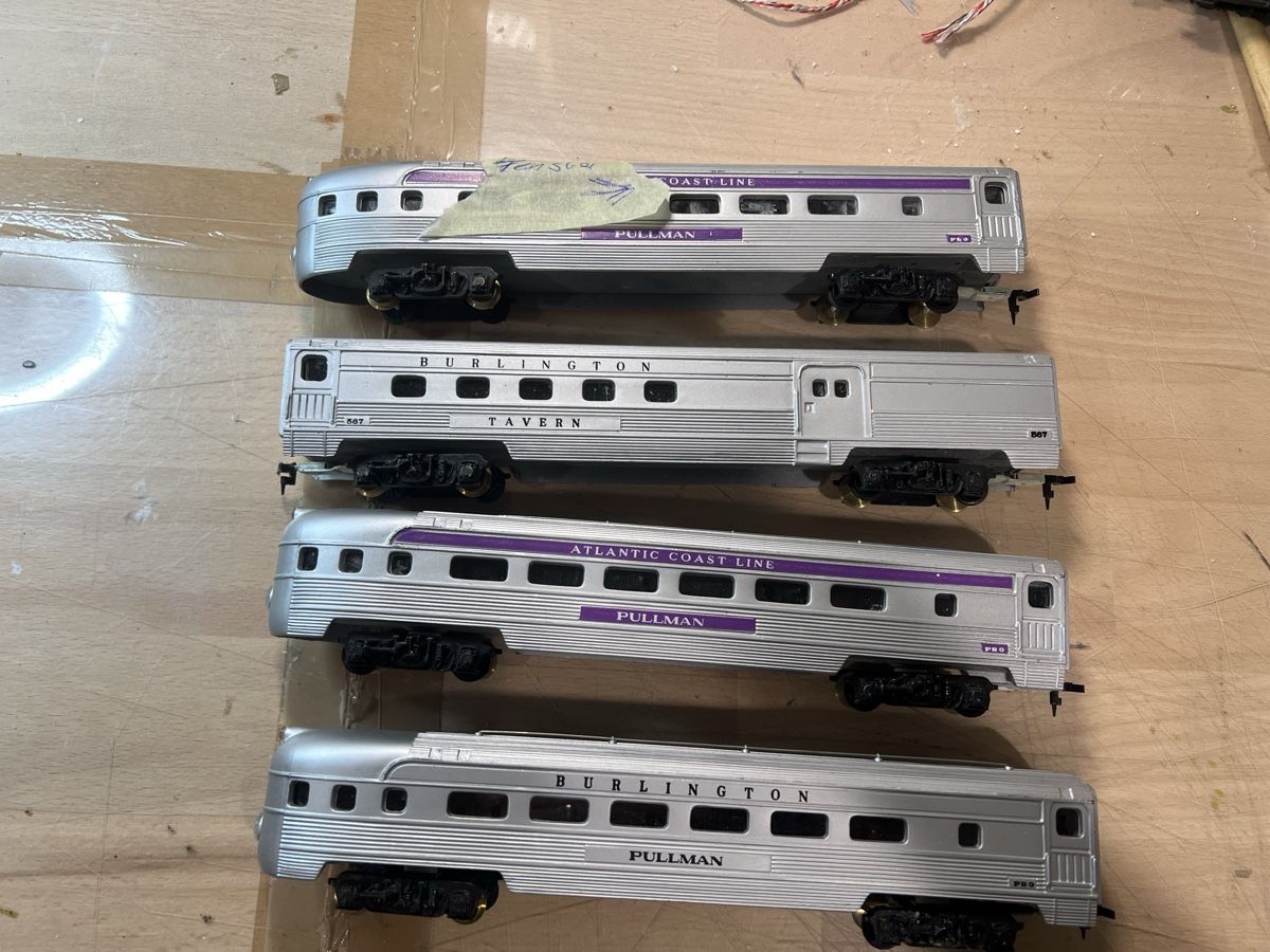 Modelleisenbahnen: US Personenwagen – Gebraucht aus Dübendorf von Troggy