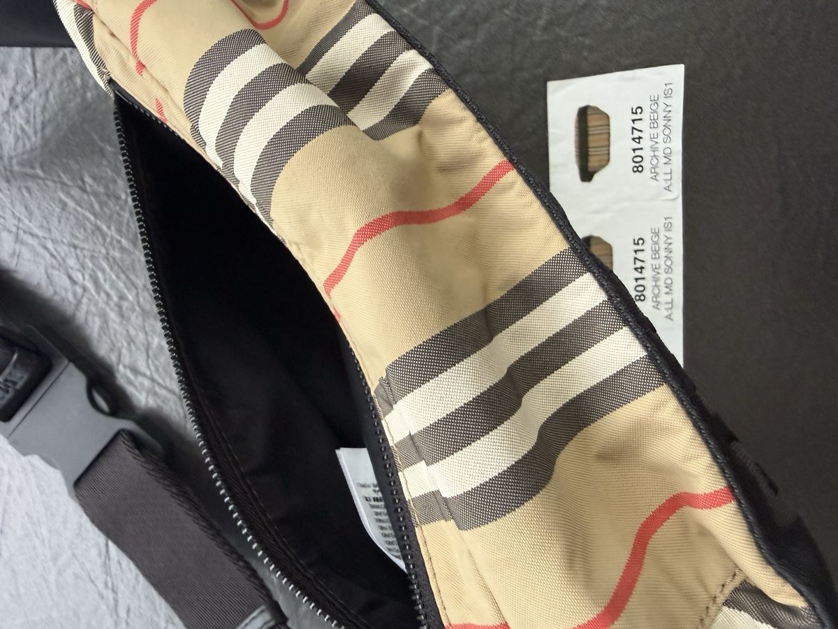Burberry Taschen für Damen: Burberry Bauchtasche wie Neu – Gebraucht aus Lommis von loqi 3