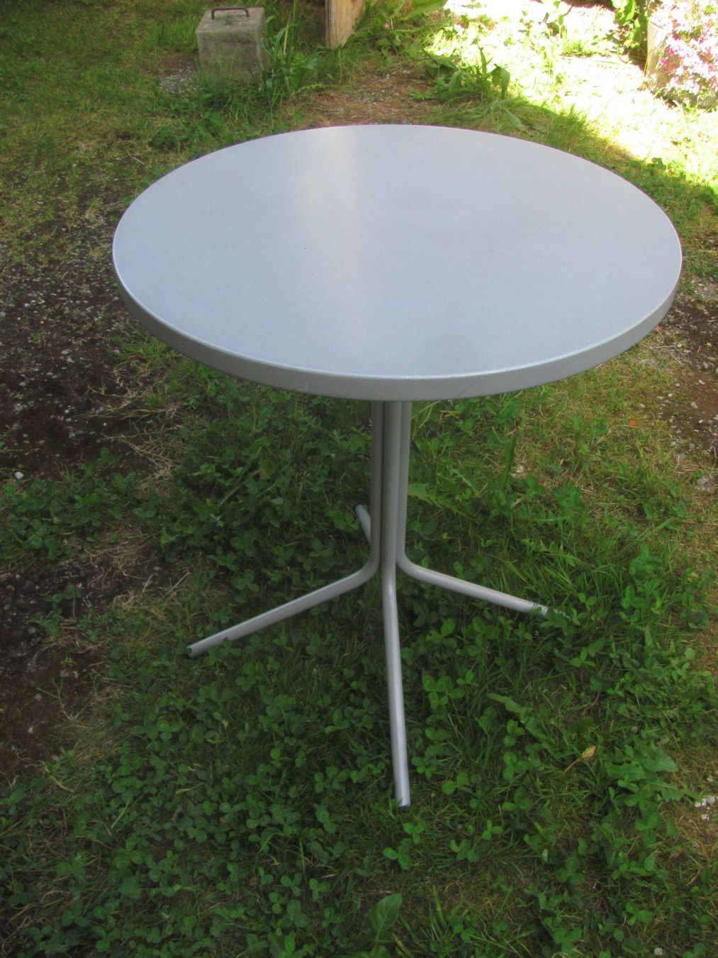 Schaffner Tavoli: Gartentisch Schaffner PIX 60cm - OK - hellgrau/silber – Usato da Malters venduto da Monark 1