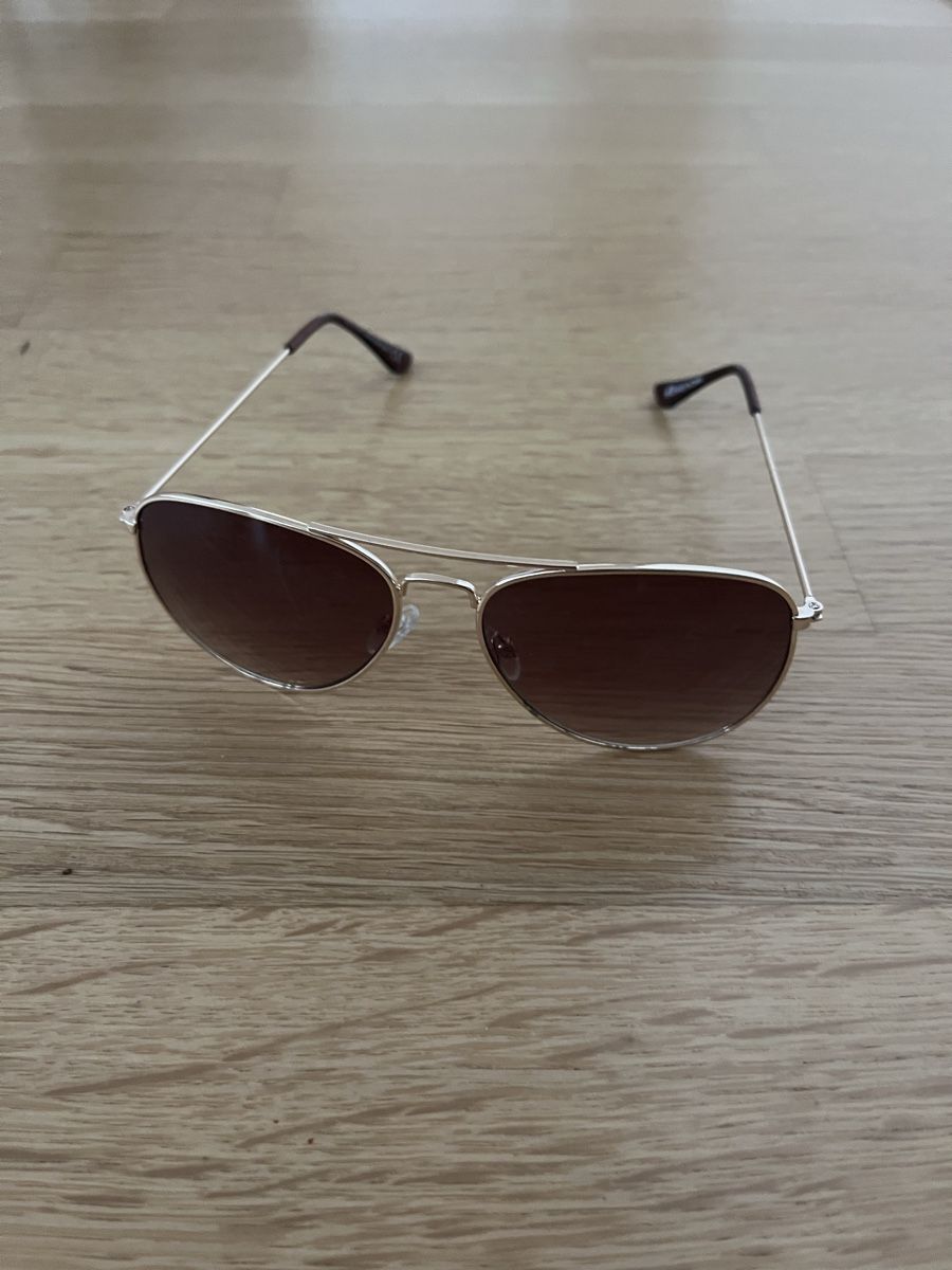 H&M Occhiali & Lenti: Lunettes soleil – Usato da Neuchâtel venduto da Ariane_vn00 1