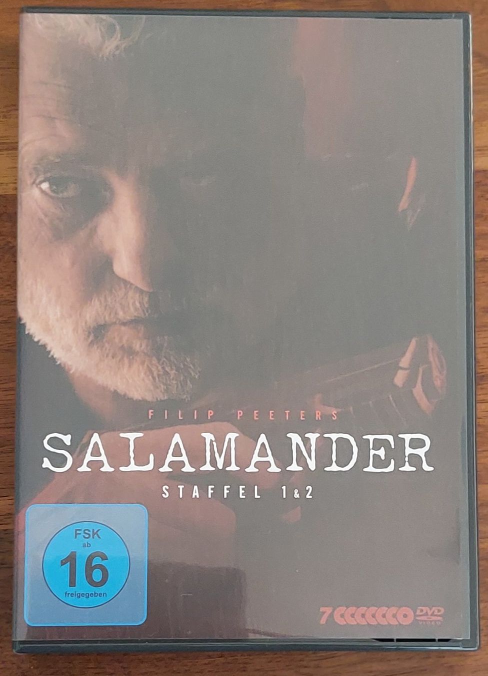 Tutti i DVDs: SALAMANDER- Staffel 1+2 – Usato da Mönchaltorf venduto da nomchat