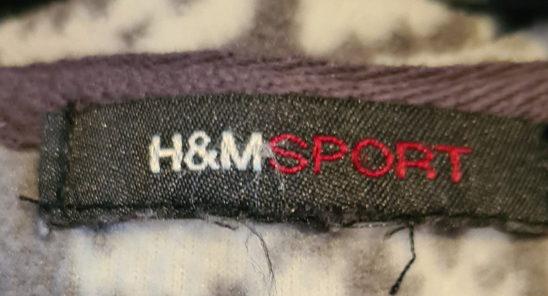 H&M Jacken: Fliesjacke Damen – Gebraucht aus Islikon von EFH651 2