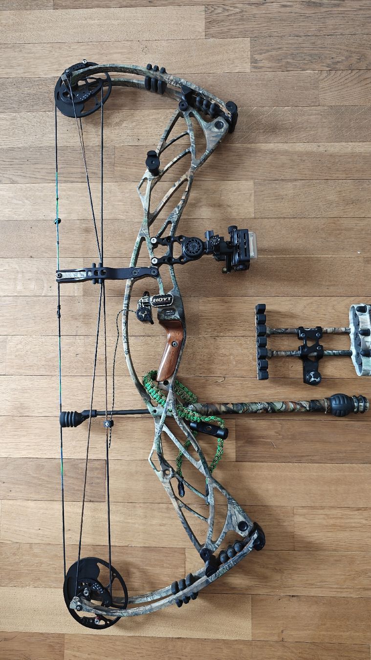 Hoyt Tiro con l'arco: Compoundbogen Hoyt Defiant 34 – Usato da Arlesheim venduto da Maaxe 1