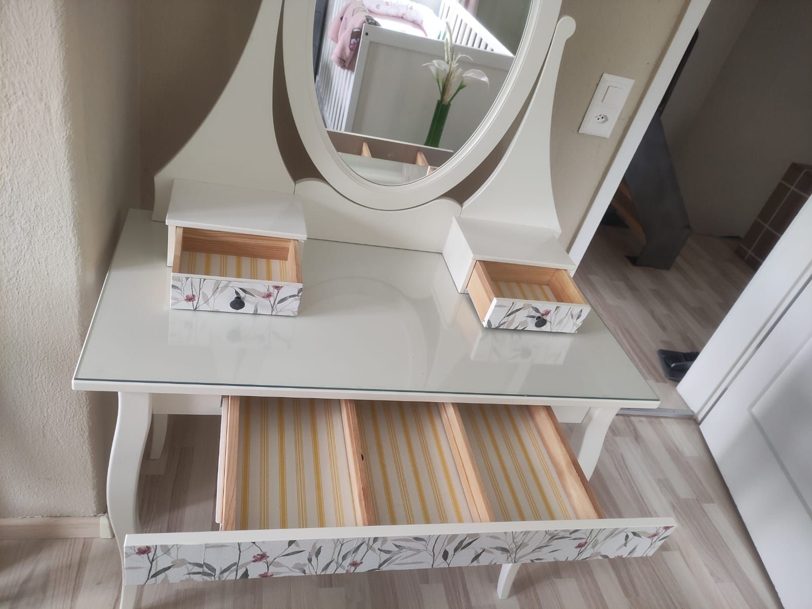 Tavoli da trucco: Schminktisch  – Usato da Lachen SZ venduto da SanBek 1