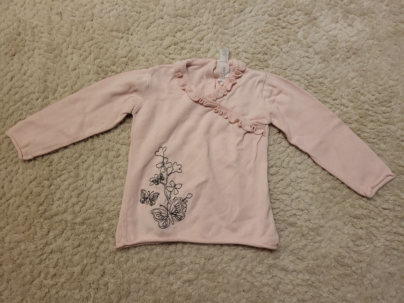 Maglioni & Felpe: Süesses Mädchen Langarmshirt, rosa mit Schmetterling, Gr.92 – Usato da Felben-Wellhausen venduto da Brummbaer90