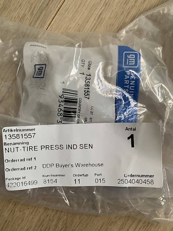 GM Tutti pezzi di ricambio auto: Reifendruck-Sensor - GM (13540598) mit Mutter – Nuovo e nell'imballaggio originale da Oftringen venduto da Dario.01B 2