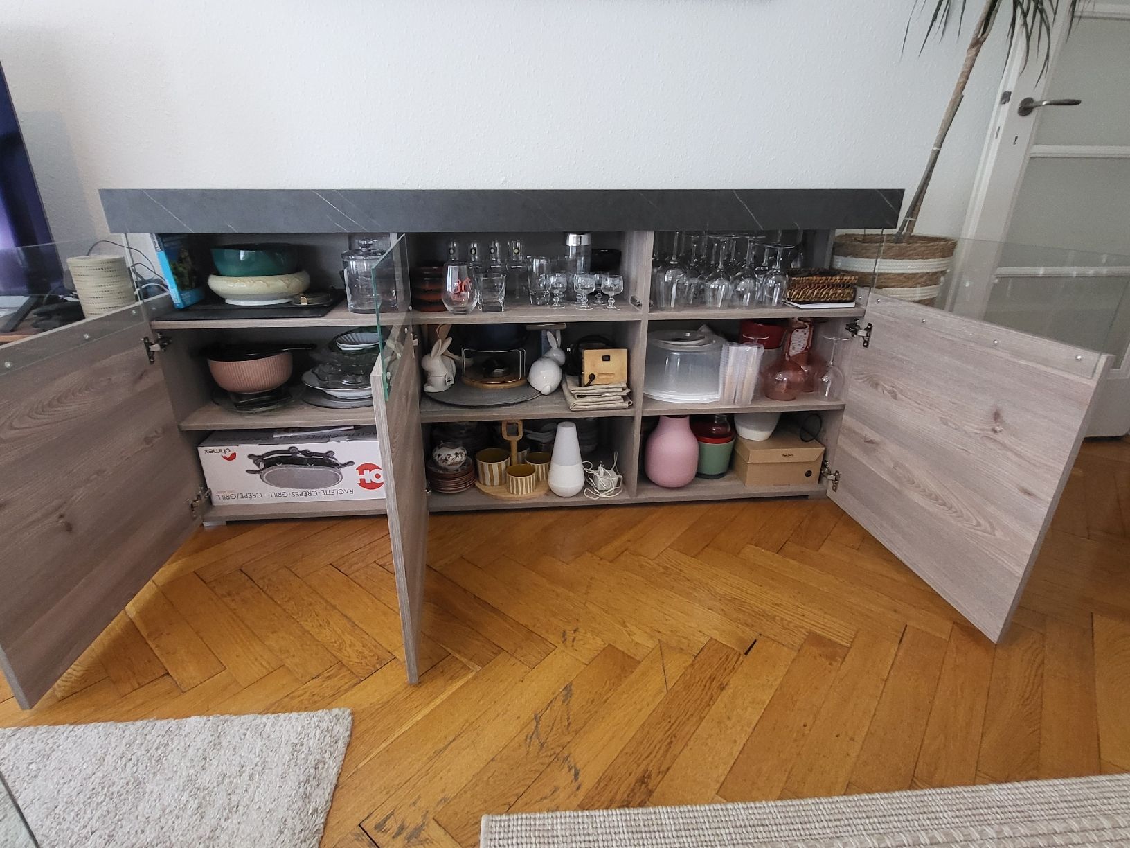 Conforama Büffets: Buffet avec lumière intégrée – Gebraucht aus Genève von ulm_s2lm 3
