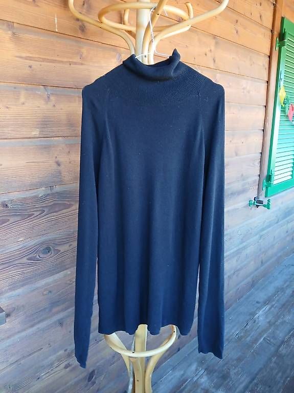 Maglioni & Felpe: WEEKDAY black Rollneck - MTWFSS Edition – Usato da Ochlenberg venduto da Pbw_ardrobe