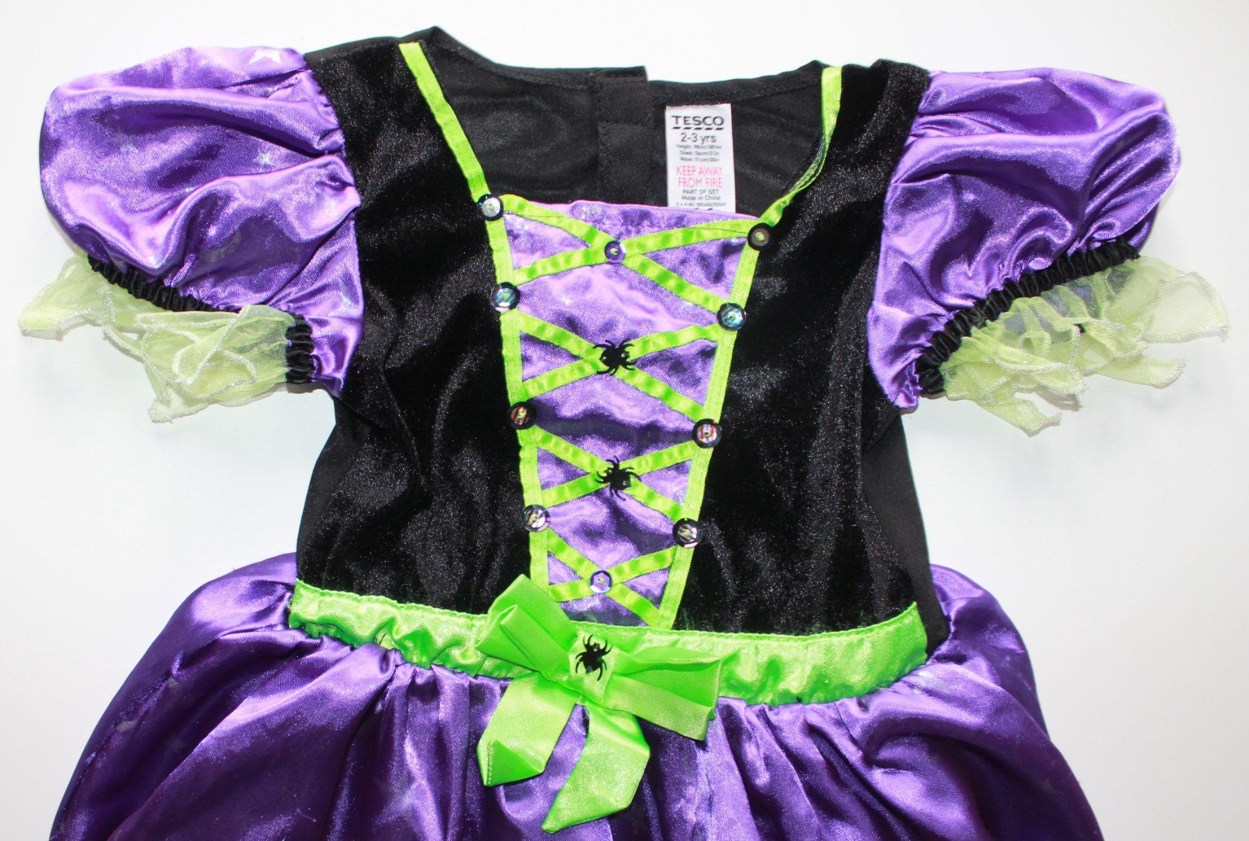 Costumi: Costume sorcière / Hexe t. 2 - 3 ans – Usato da Peseux venduto da CoolShoping 3